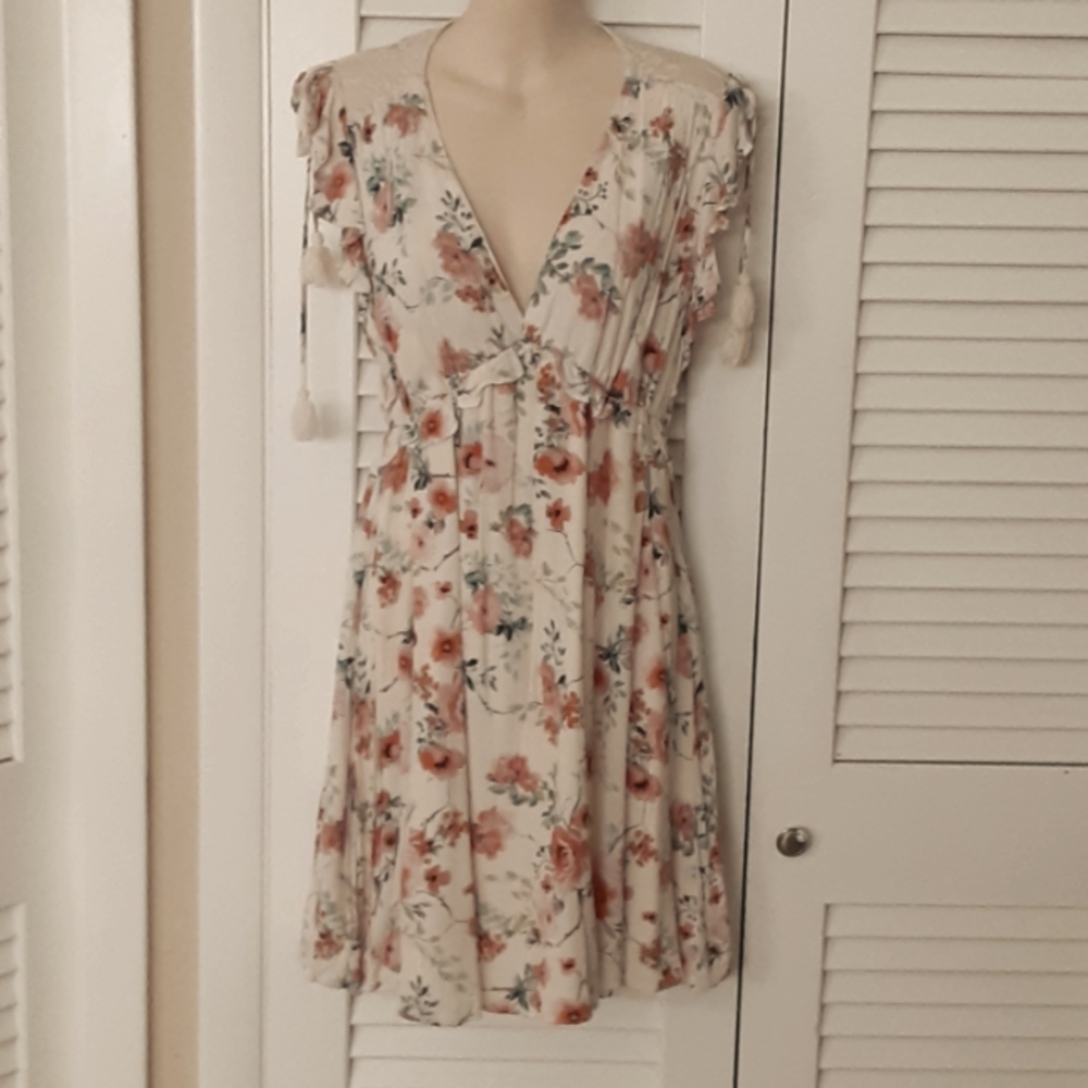 Floral off white sundress